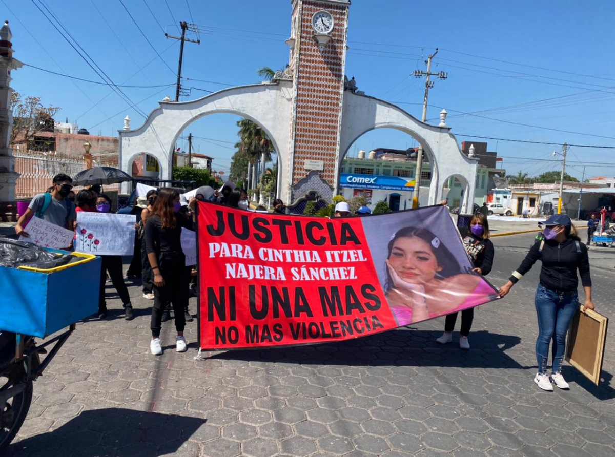 Marchan para exigir justicia en el feminicidio de Cinthya N 