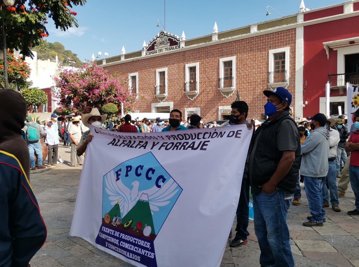 Realizan la marcha del productor en Atlixco