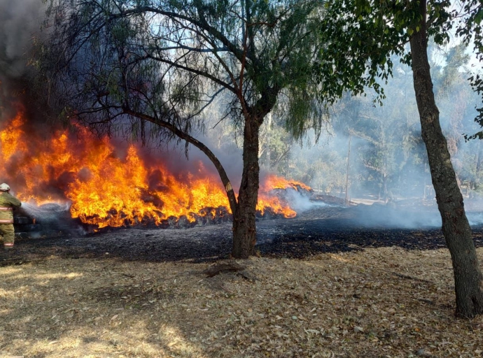 Incendio en regimiento provoca temor entre vecinos