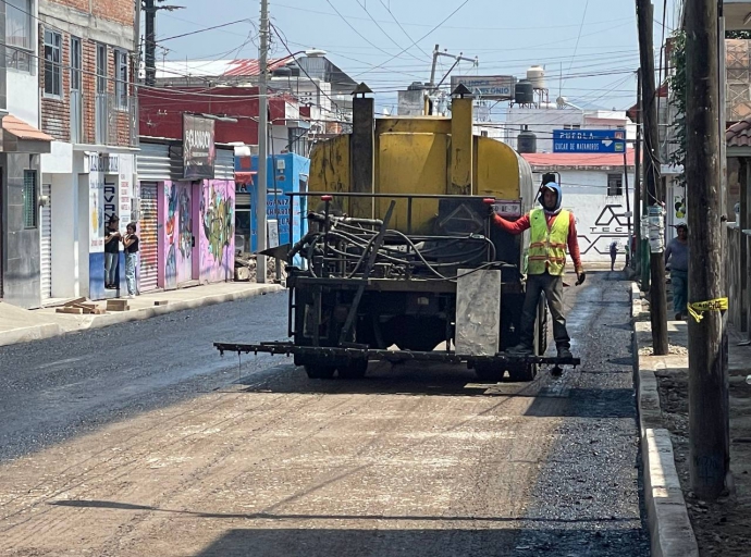 85% de avance la calle 17 poniente en Atlixco