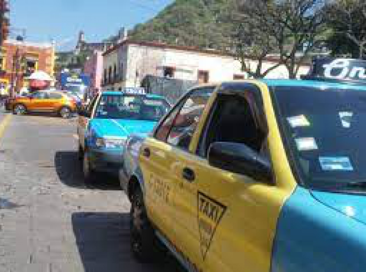  Activarán "taxi seguro" en Atlixco 