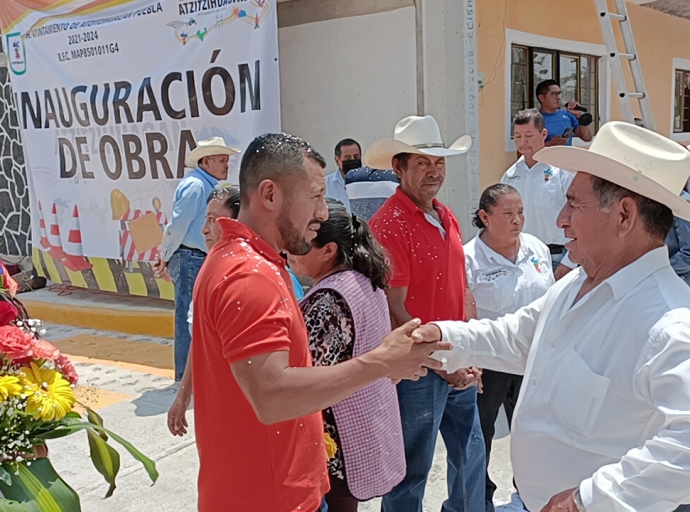 Inauguran obra en Aguacomulican, Atzitzihuacan