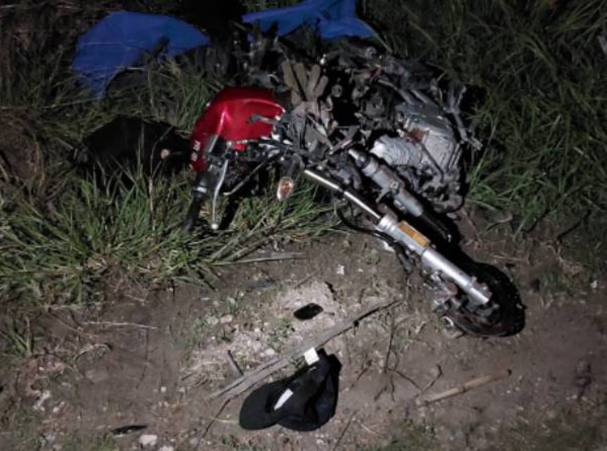 Mueren dos jóvenes arrollados por una camioneta en Tilapa 