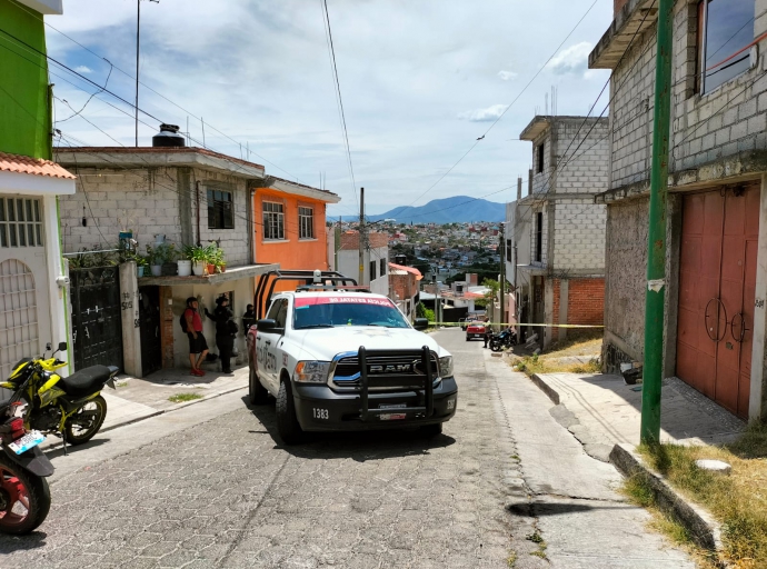 Masculino es baleado en colonia de Atlixco