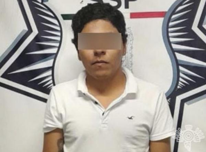 Detienen a masculino en Tilapa por presunta posesión ilegal de arma de fuego