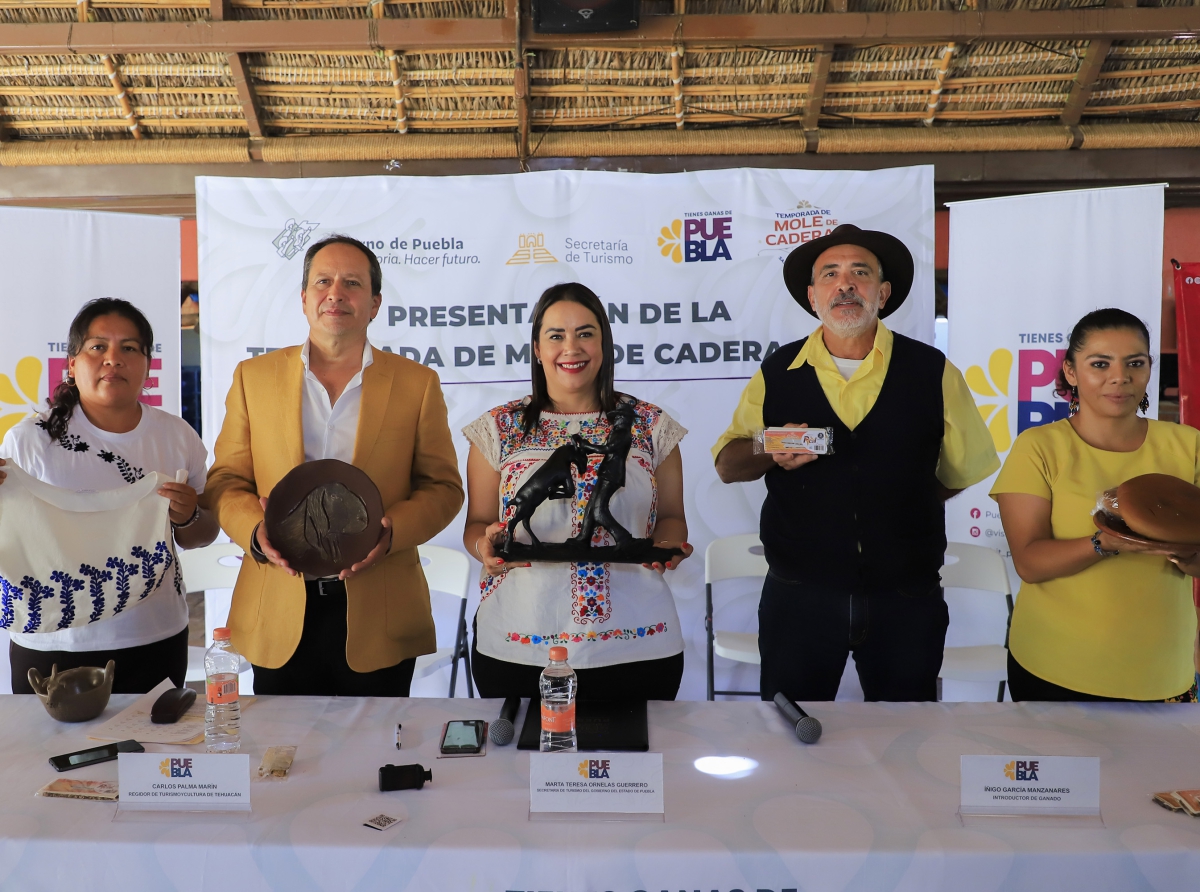 Anuncia Turismo temporada de Mole de Caderas en Puebla