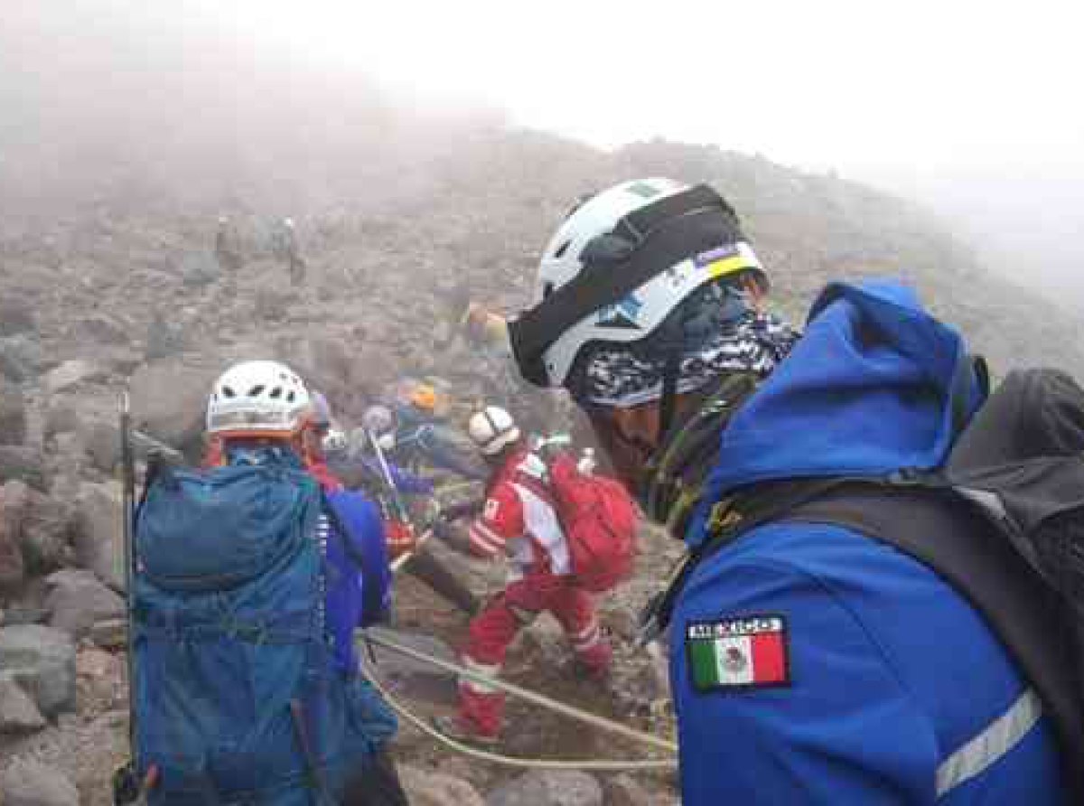 Muere alpinista en el Pico de Orizaba; cayó del glaciar de Jamapa