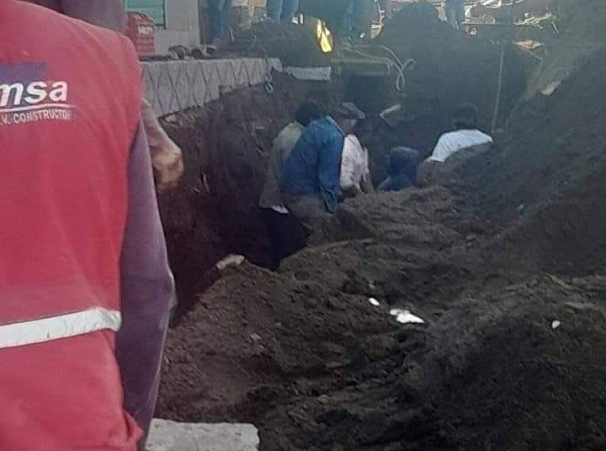 Se derrumba obra en Huejotzingo y dos masculinos pierden la vida 