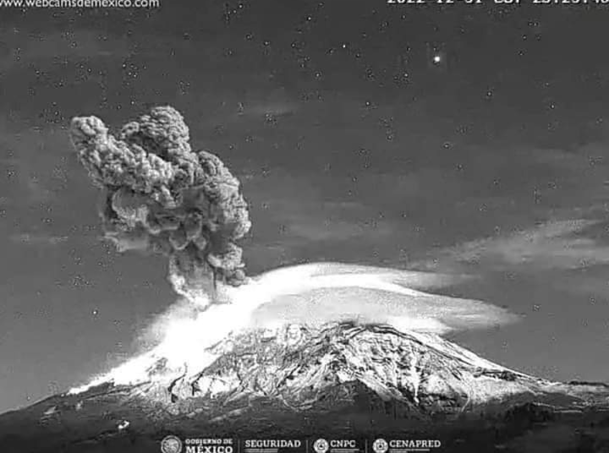 Ante caída de ceniza, mantiene Gobierno del Estado monitoreo del Popocatépetl