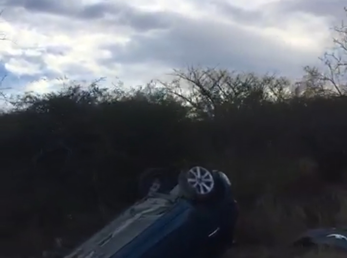 Un lesionado deja volcadura en carretera de Izúcar de Matamoros