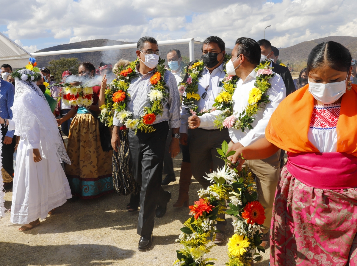 Gobernador de Puebla visita Huaquechula para entrega de apoyos al campo poblano 
