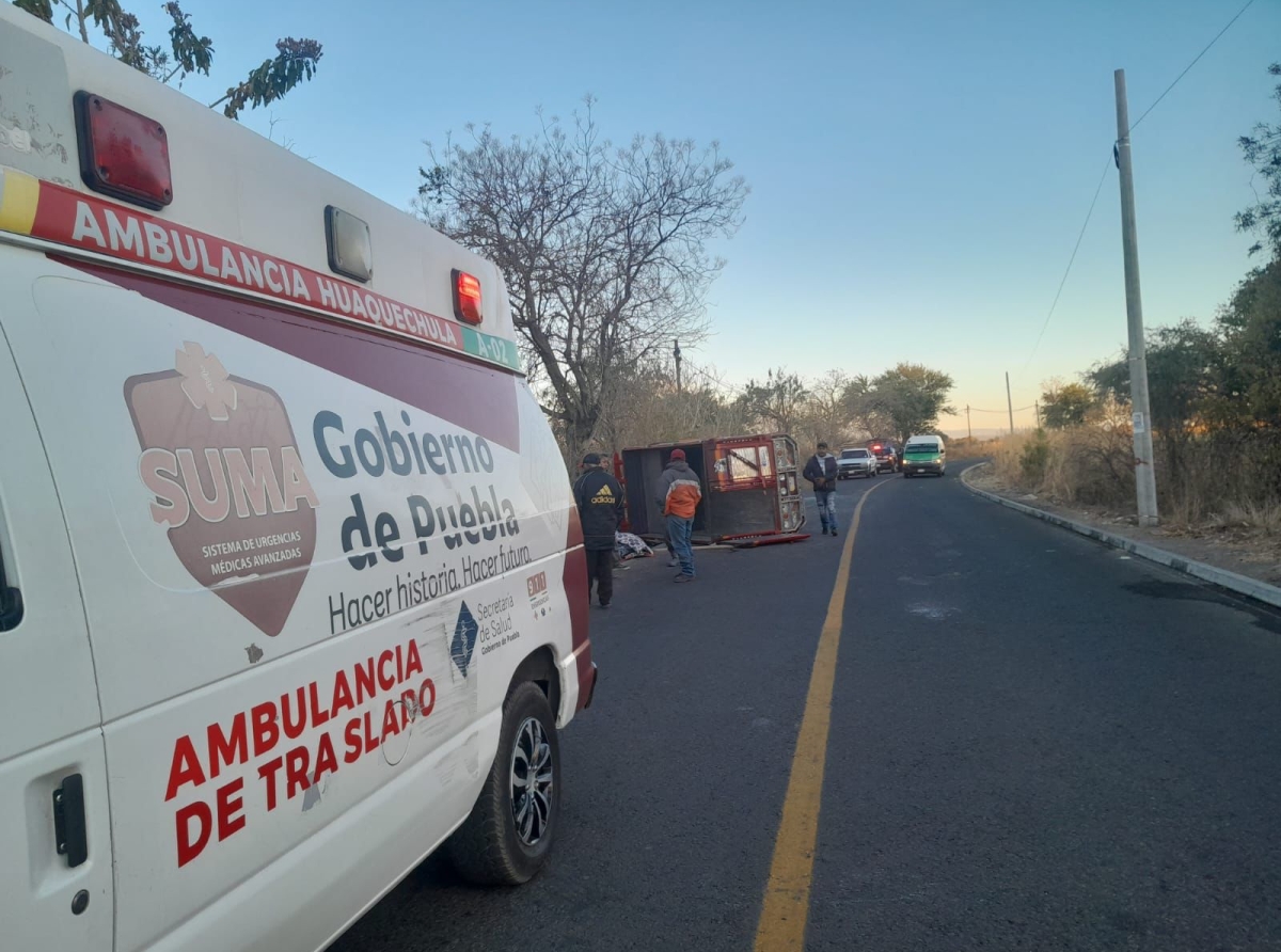 Volcadura en Huaquechula deja varios lesionados 