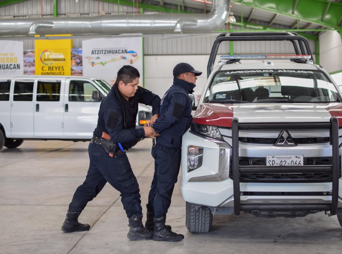 Como instrucción del gobernador, se llevan capacitaciones a policías de Atzitzihuacan 