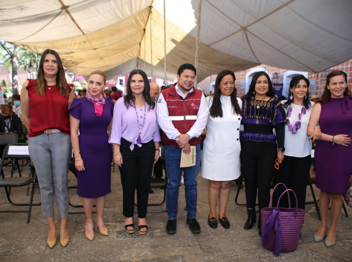 Con Feria de Empleo, gobierno de Puebla vincula a mujeres al campo laboral