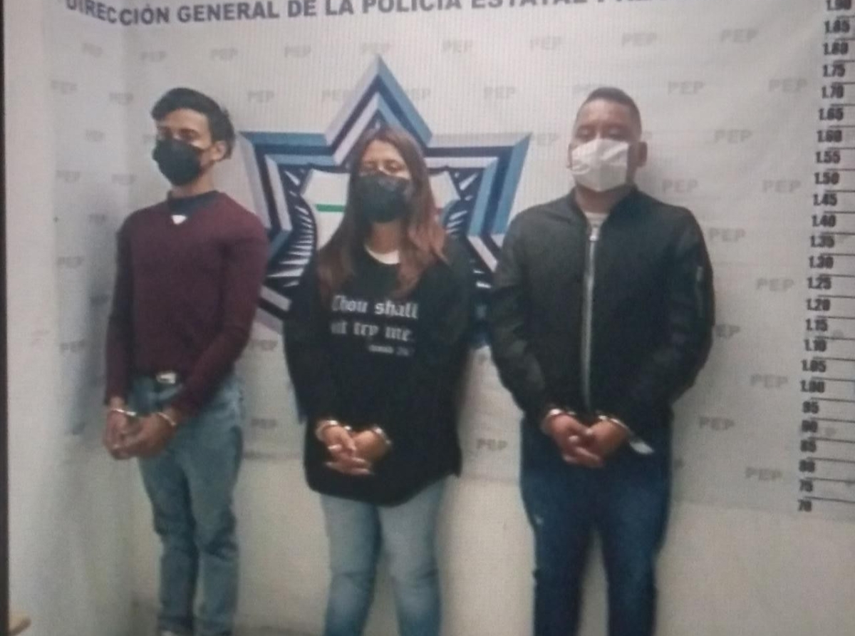 Detienen a presunto policía auxiliar de Puebla con arma de fuego sin permiso en Izúcar 