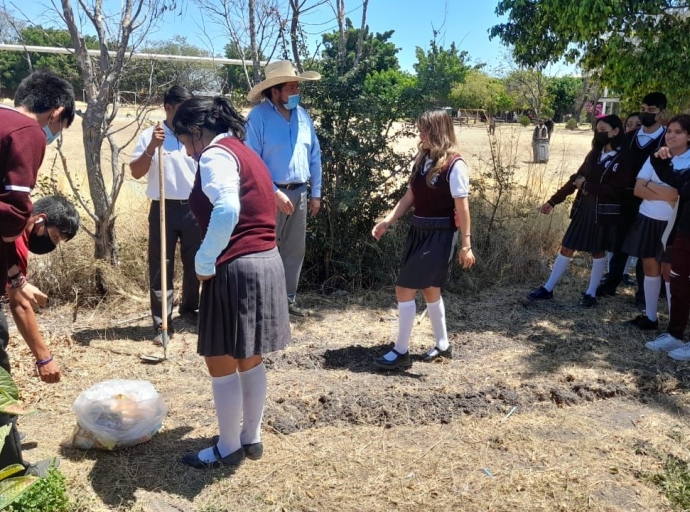 Escuelas de Izúcar participan en la conservación del medio ambiente 