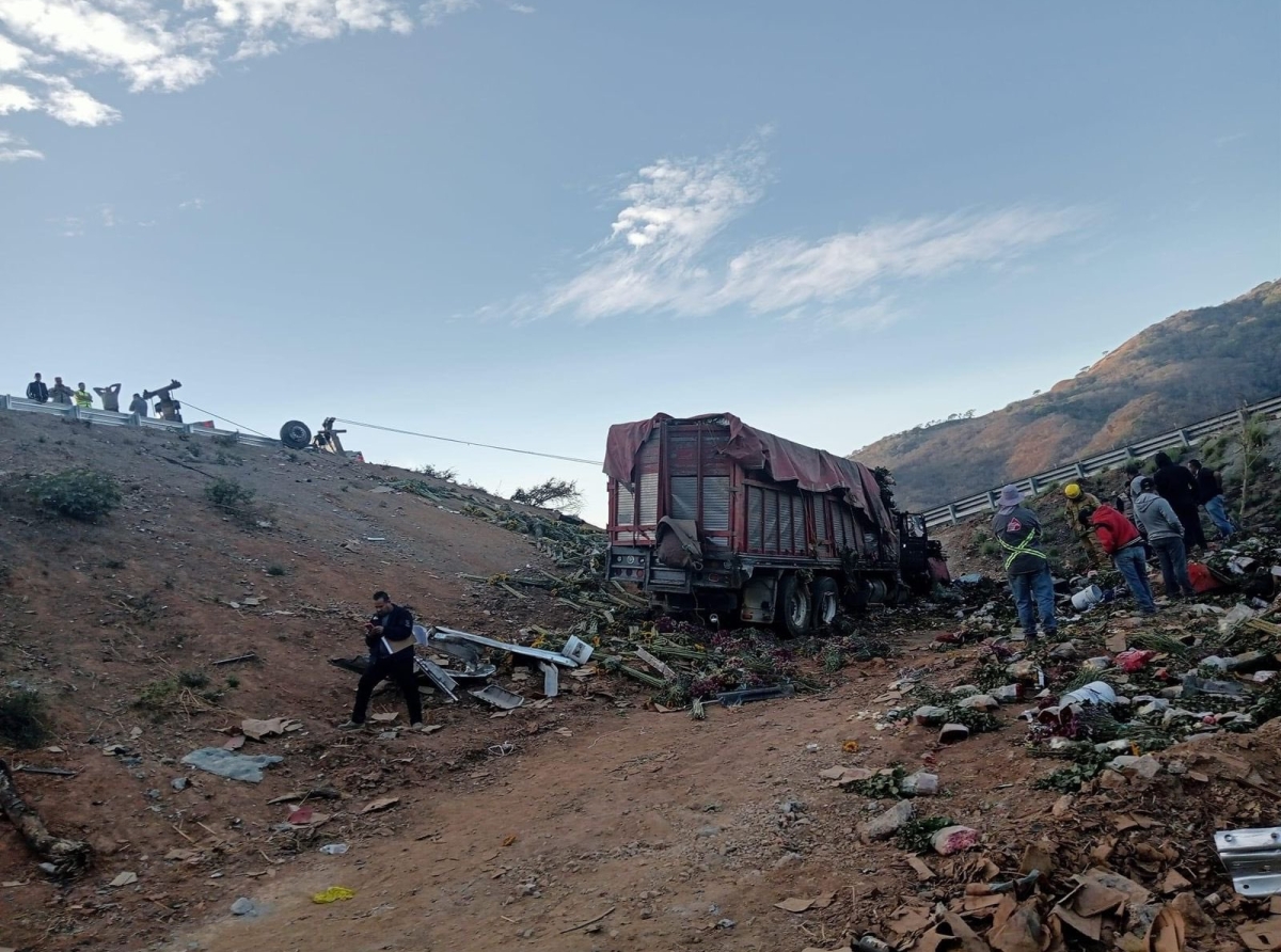 Fatal accidente en Copostela, Nayarit deja de saldo 8 personas muertas, eran poblanos 