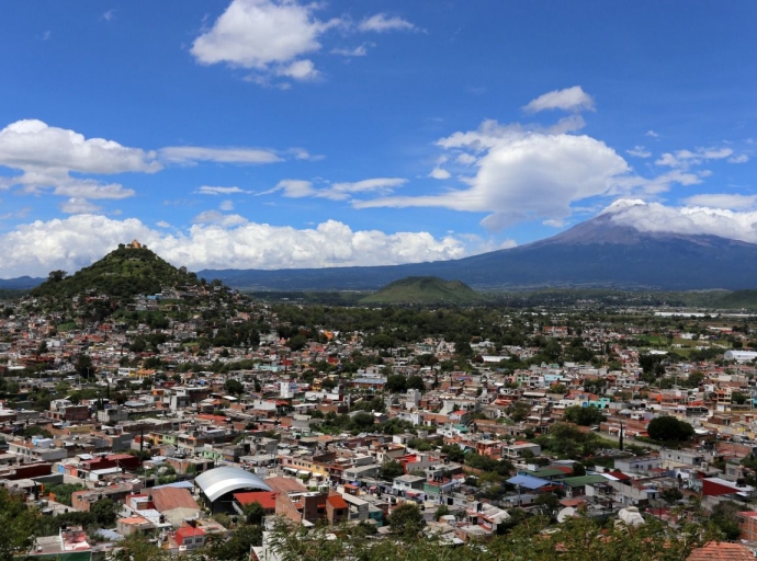 Continúa cayendo ceniza en Atlixco por el volcán Popocatépetl 