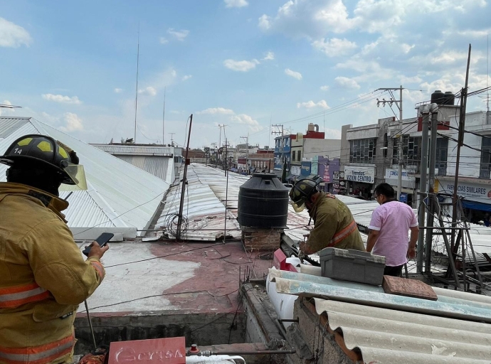 Fuga de gas crea pánico en mercado de Atlixco 