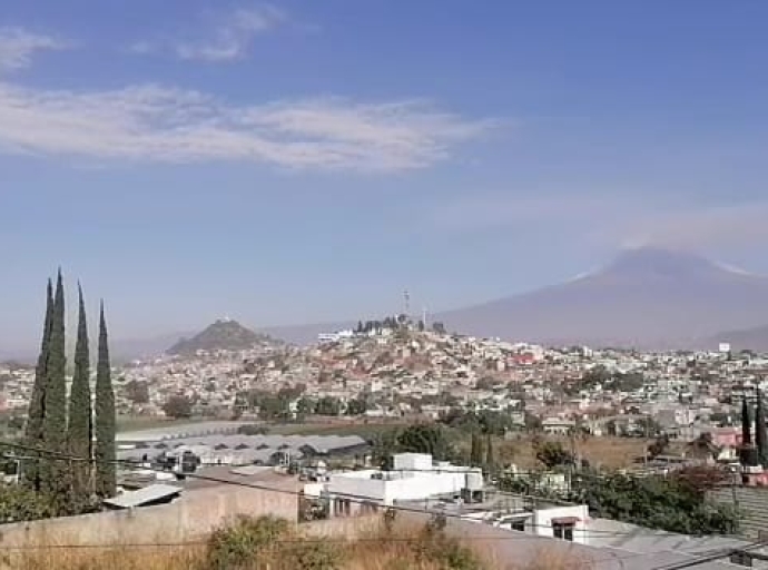 Caída de ceniza comienza a hacer estragos en la salud de los atlixquenses 