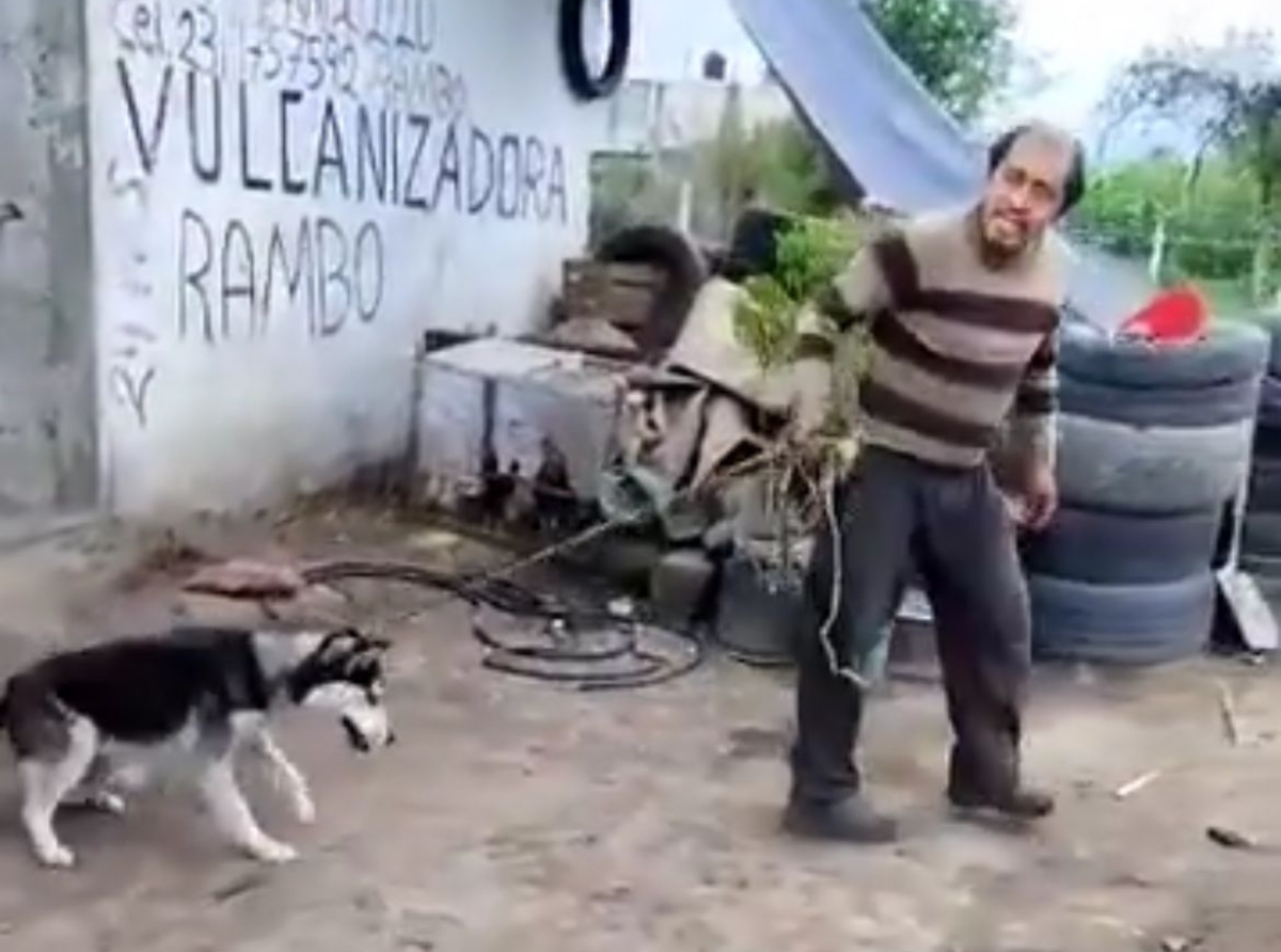 Talachero golpea brutalmente a perrito en Atempan