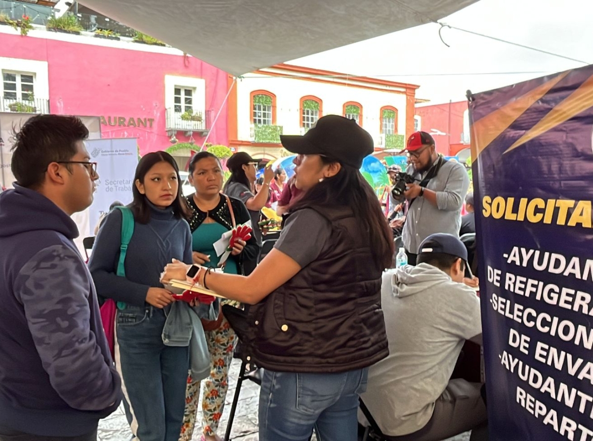 Con más de 800 vacantes disponibles se realiza Feria del Empleo en Atlixco 