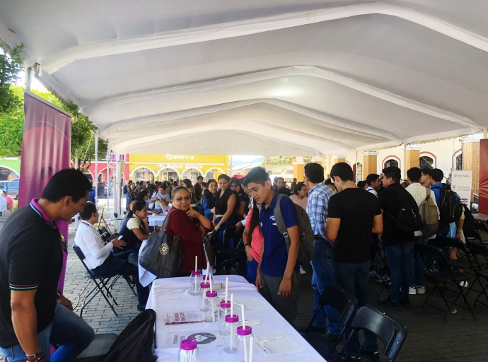 Lleva gobierno estatal más de 500 vacantes de trabajo a la región de Xicotepec