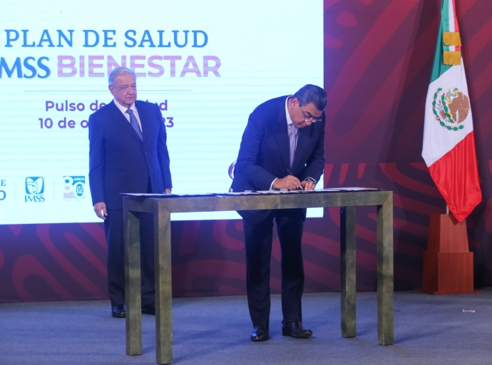 AMLO firma acuerdo con 23 gobernadores para dar atención médica con IMSS Bienestar
