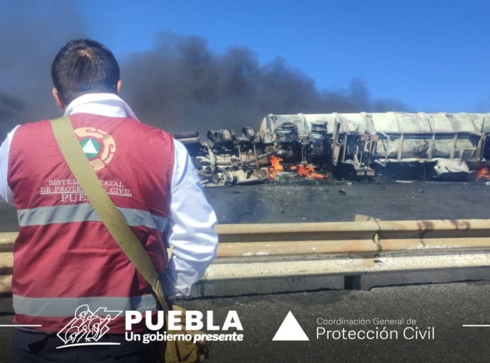 Accidente en la Puebla-Orizaba: pipa explota sobre tramo Acatzingo-Ciudad Mendoza