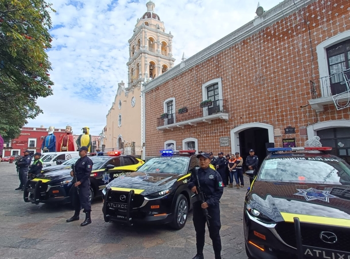 Entregan cuatro nuevas patrullas en Atlixco y 4 unidades para diversas áreas 