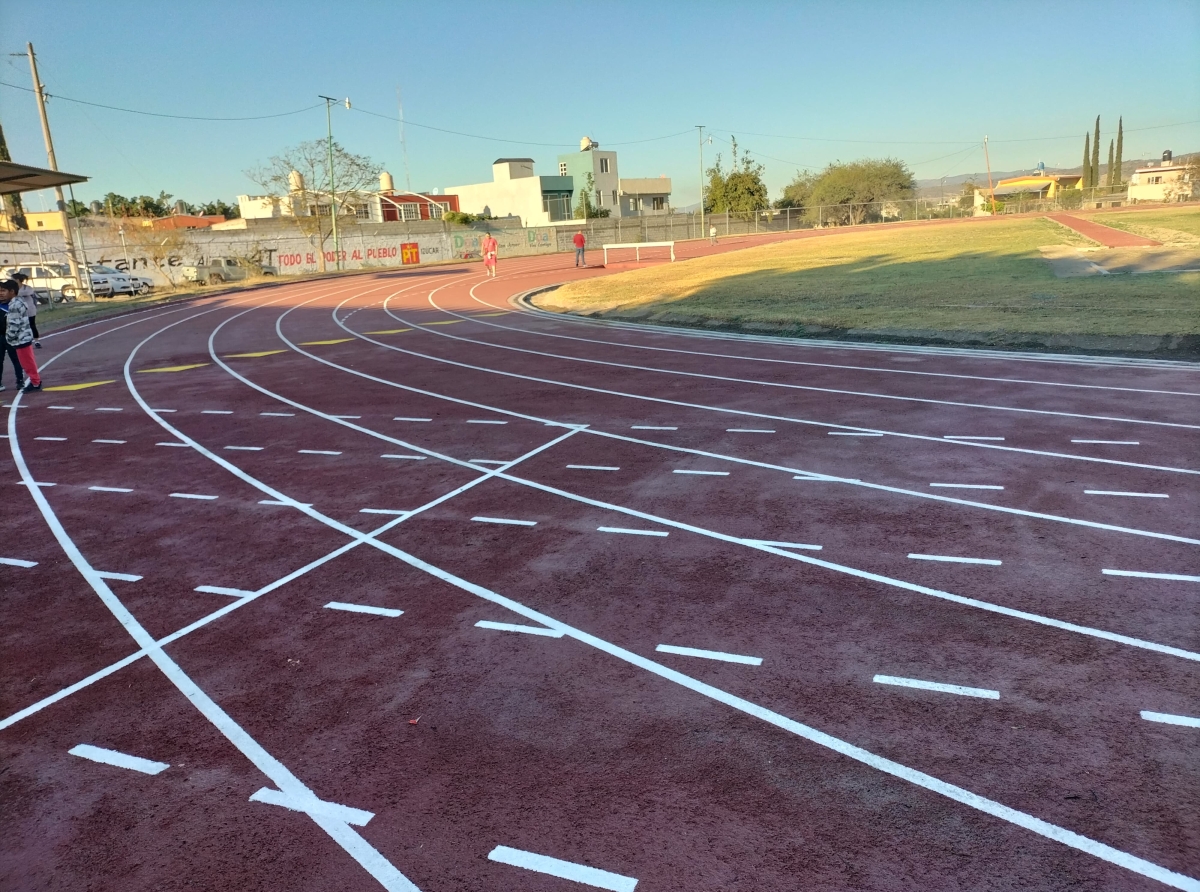 Inauguran la rehabilitación de la pista de tartan en Izúcar de Matamoros