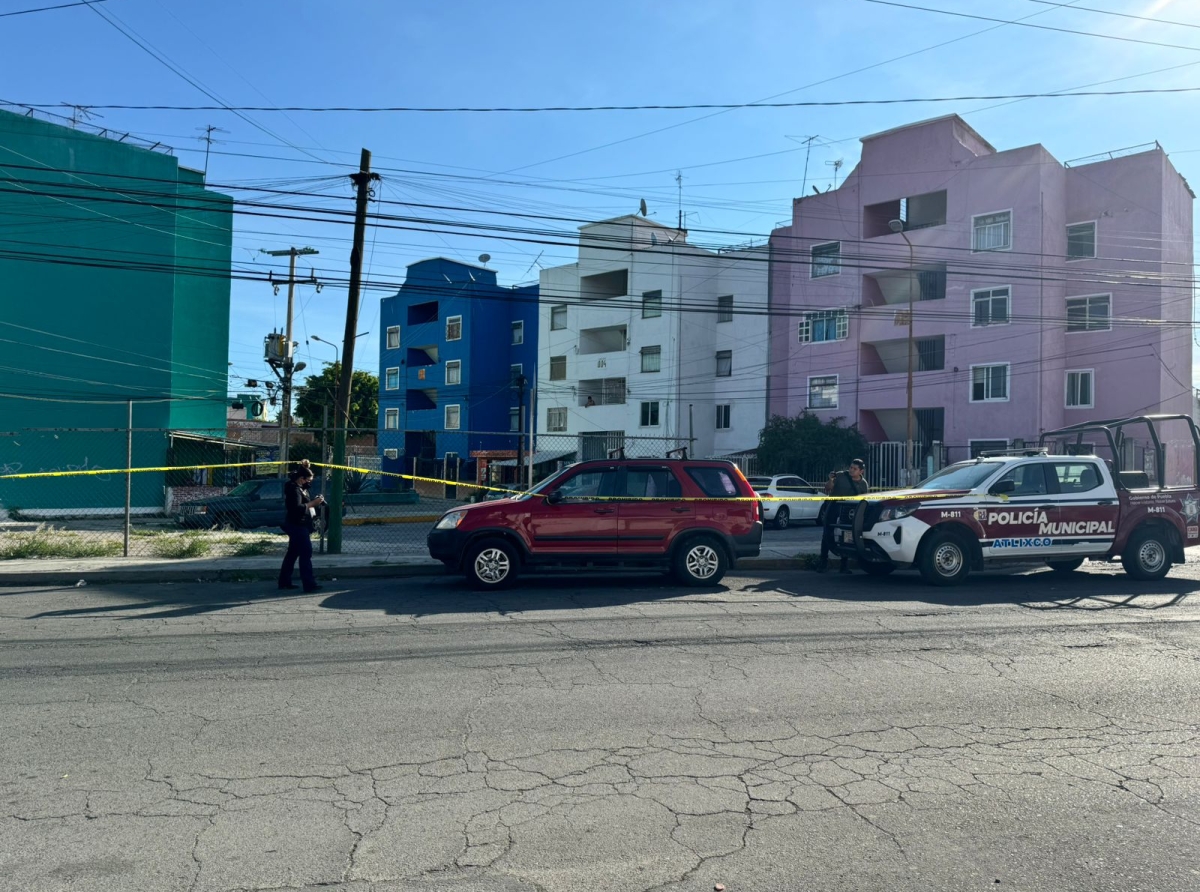 Encuentran hombre sin vida al interior de su vehículo en Atlixco 