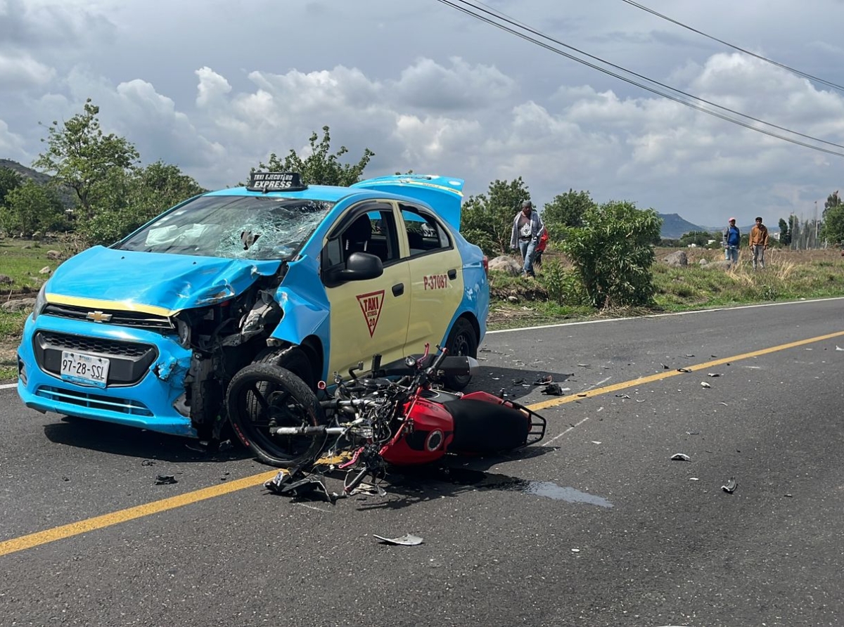 Motociclista menor de edad pierda la vida sobre la carretera a Coyula en Atlixco 