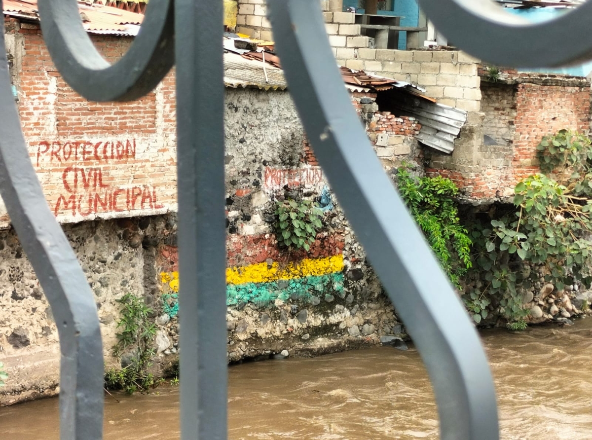 Se mantiene en verde semáforo del Río Nexapa en Izúcar de Matamoros