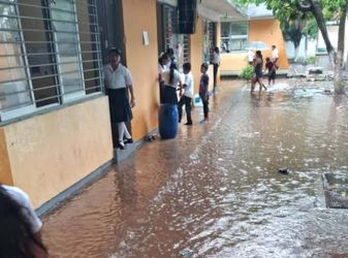 Suspenden clases presenciales en 43 municipios de Puebla por intensas lluvias