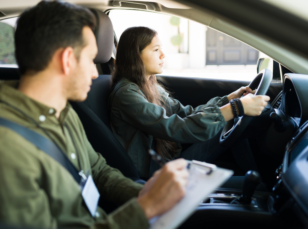 Licencia de conducir será con examen teórico y práctico