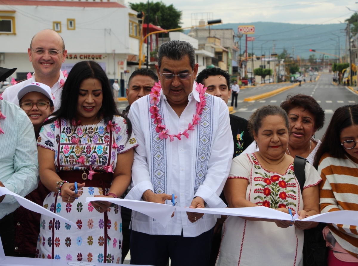 Entrega Sergio Salomón Céspedes Peregrina el Eje Poniente al pueblo de Izúcar de Matamoros