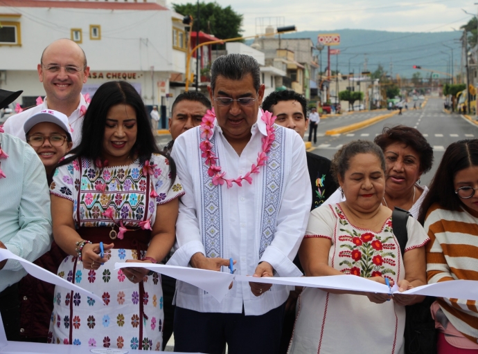 Entrega Sergio Salomón Céspedes Peregrina el Eje Poniente al pueblo de Izúcar de Matamoros