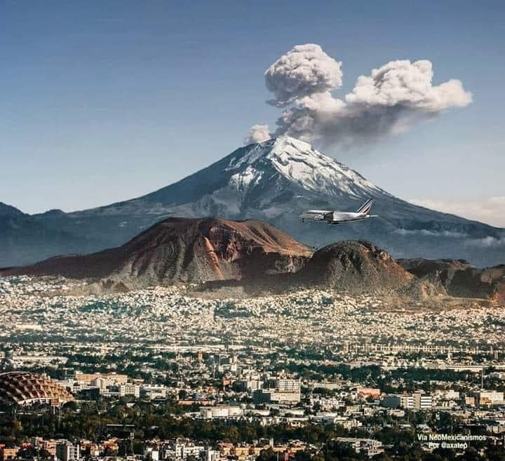 El ‘Popo’ sí está activo, pero circulan imágenes y videos que desinforman sobre el volcán