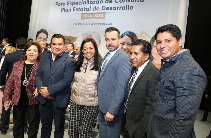 Atlixco reafirma su compromiso con el desarrollo de Puebla en foro estatal