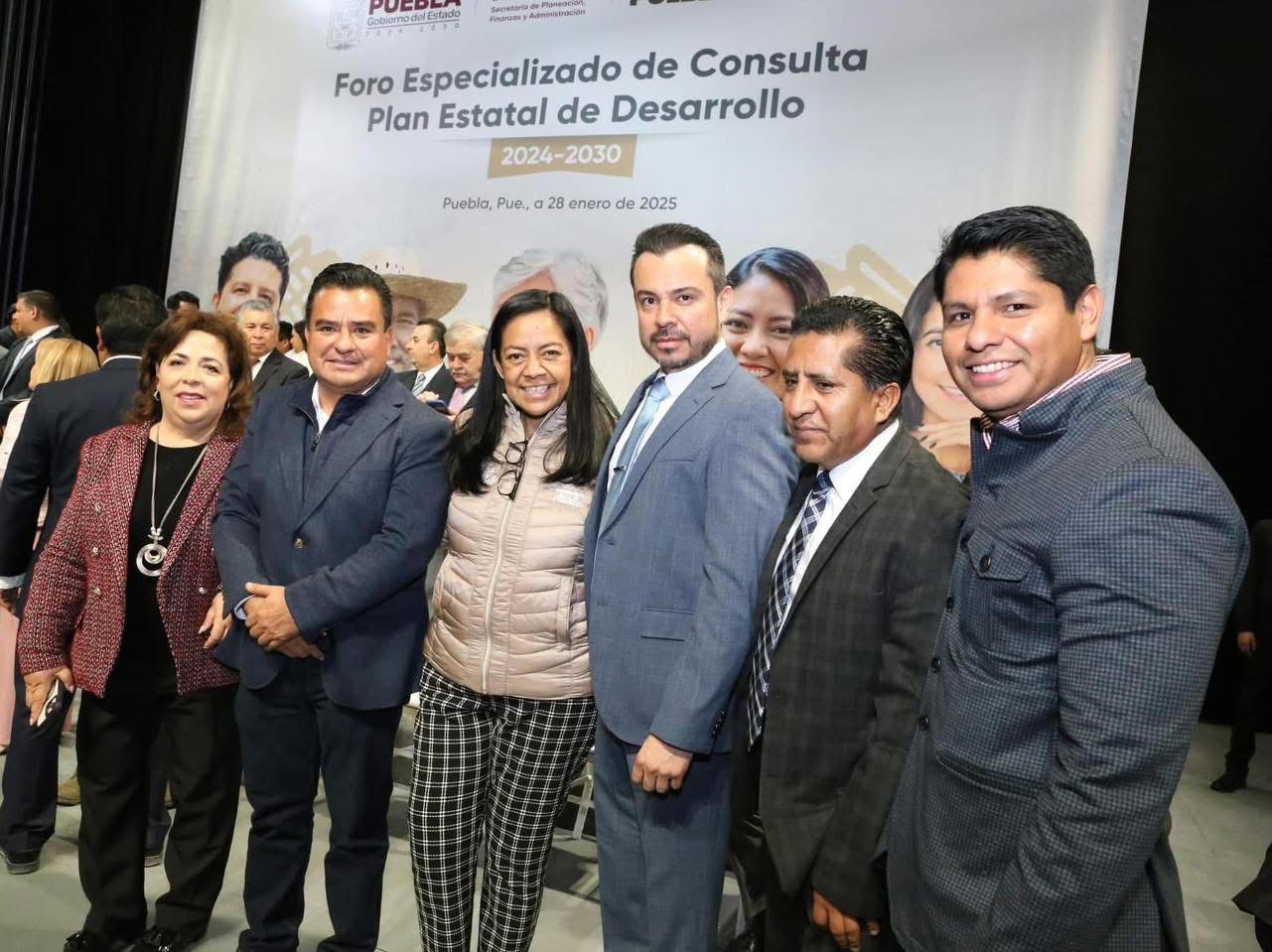 Atlixco reafirma su compromiso con el desarrollo de Puebla en foro estatal