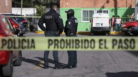 Suspenden a tres policías en Puebla por disparos al aire en estado de ebriedad