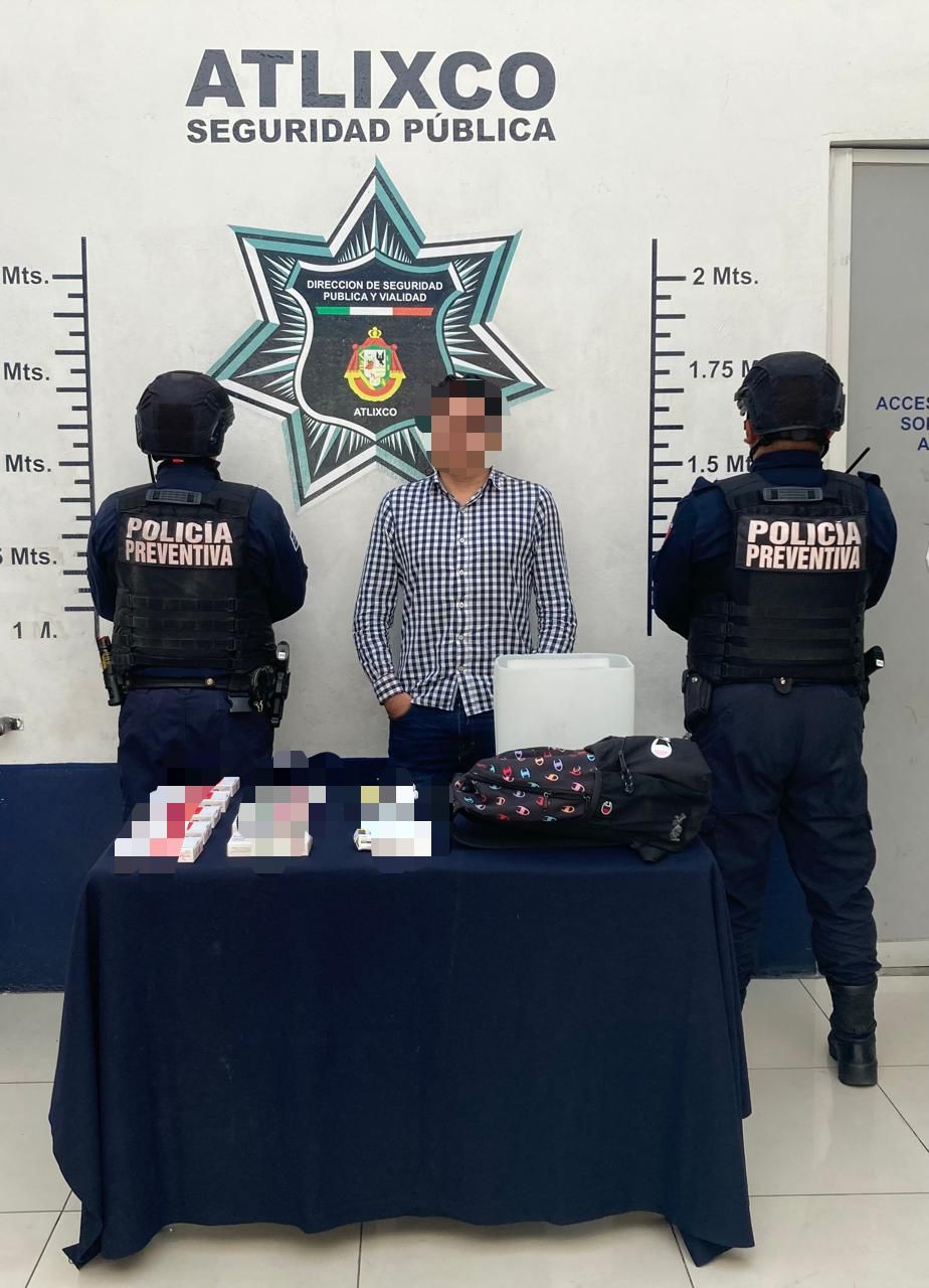 Policías detienen a sospechoso en Atlixco por robo en clínica del IMSS