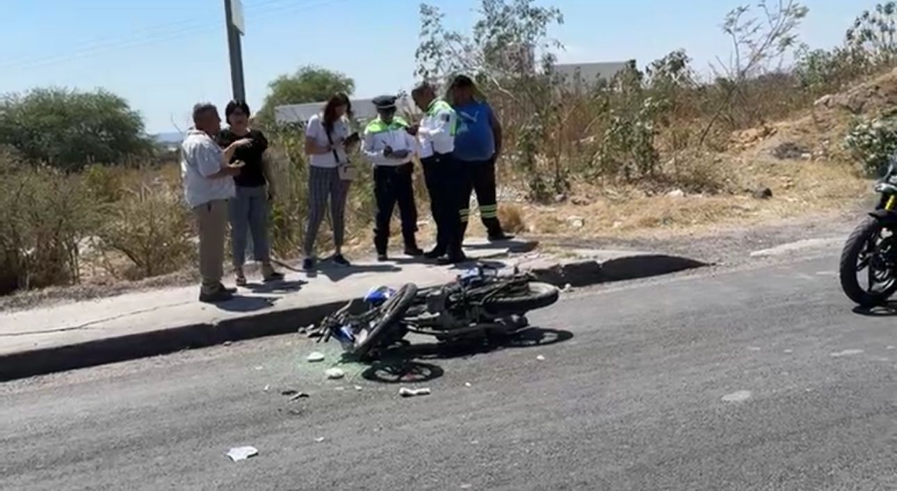 Dos accidentes con combis dejan estudiantes del CBTis 184 lesionados; una alumna en estado grave