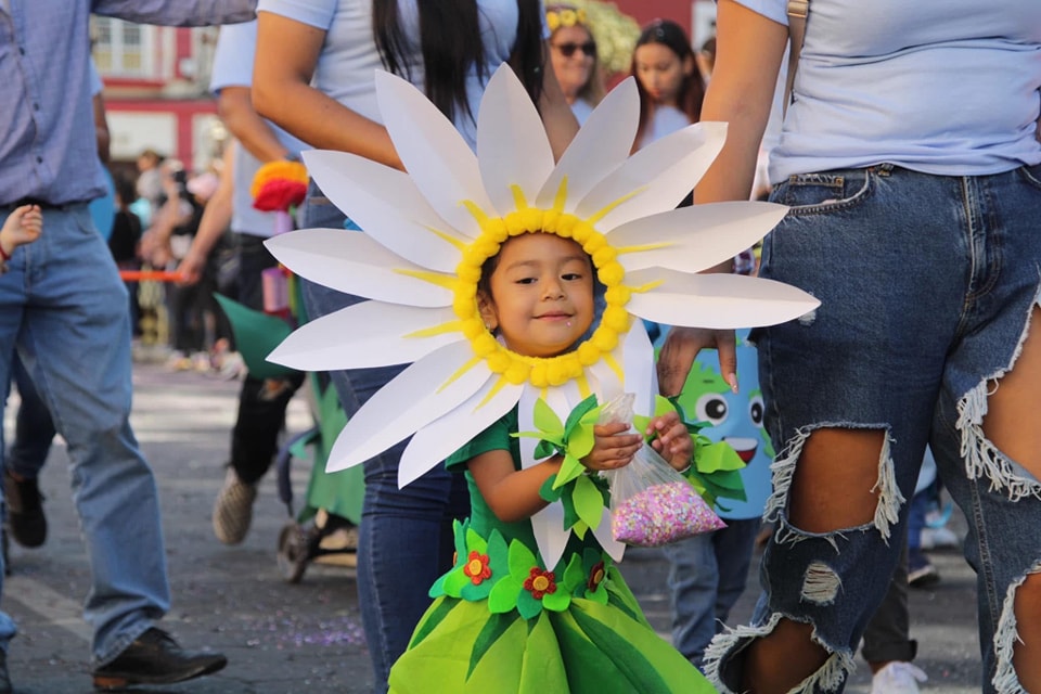 Atlixco da la bienvenida a la primavera con su tradicional Desfile Infantil