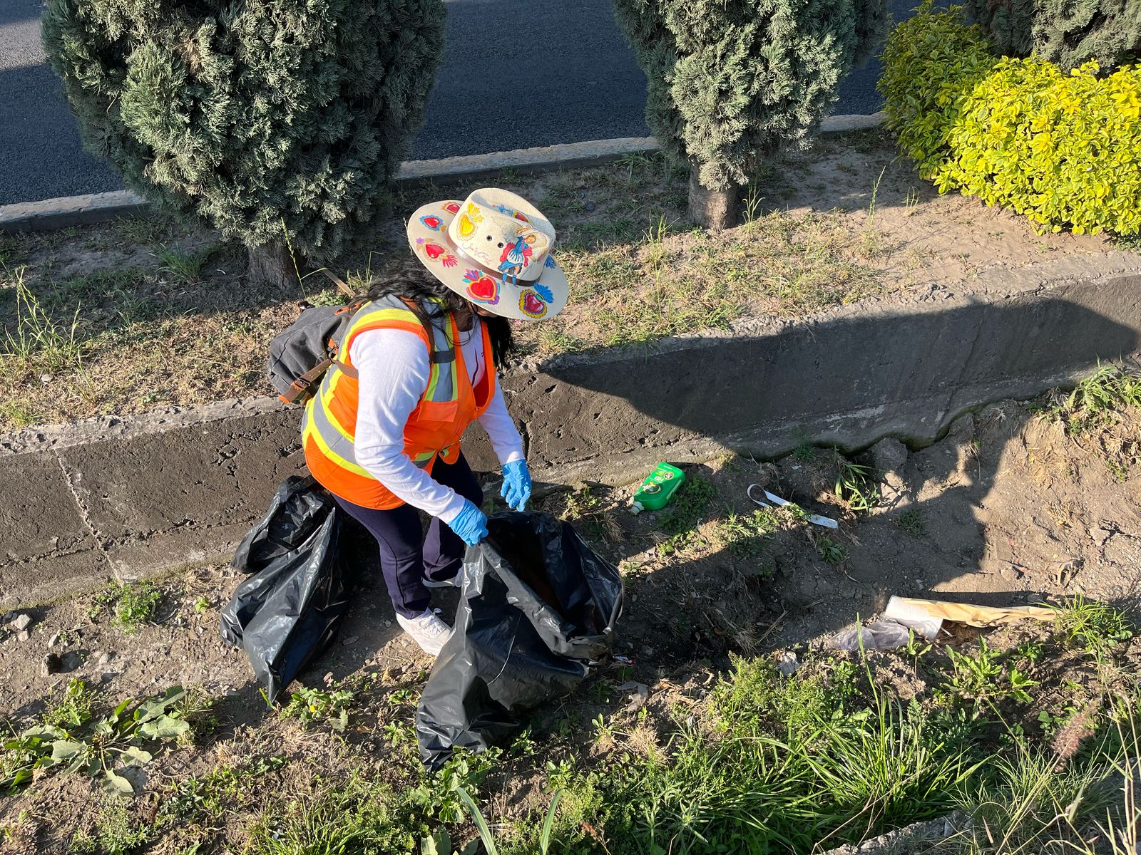 Atlixco refuerza limpieza de canales para prevenir inundaciones