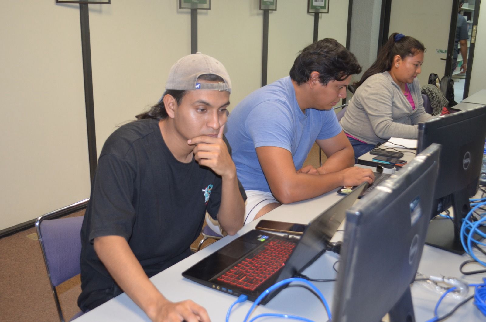 Estudiantes de la UTIM destacan en competencia internacional de tecnología organizada por Huawei