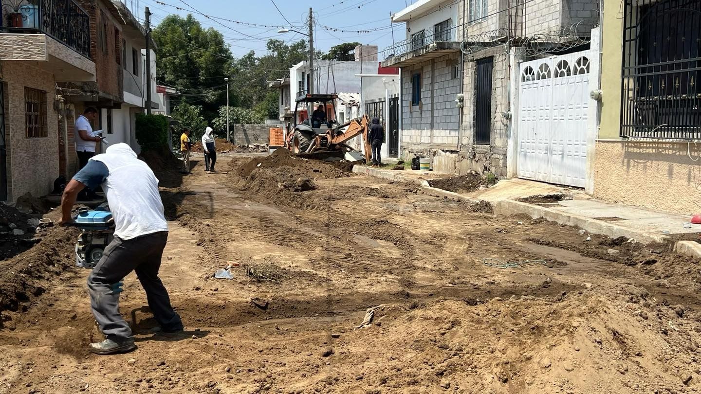 Arranca nueva obra en Metepec; rehabilitarán calle Industria Sur