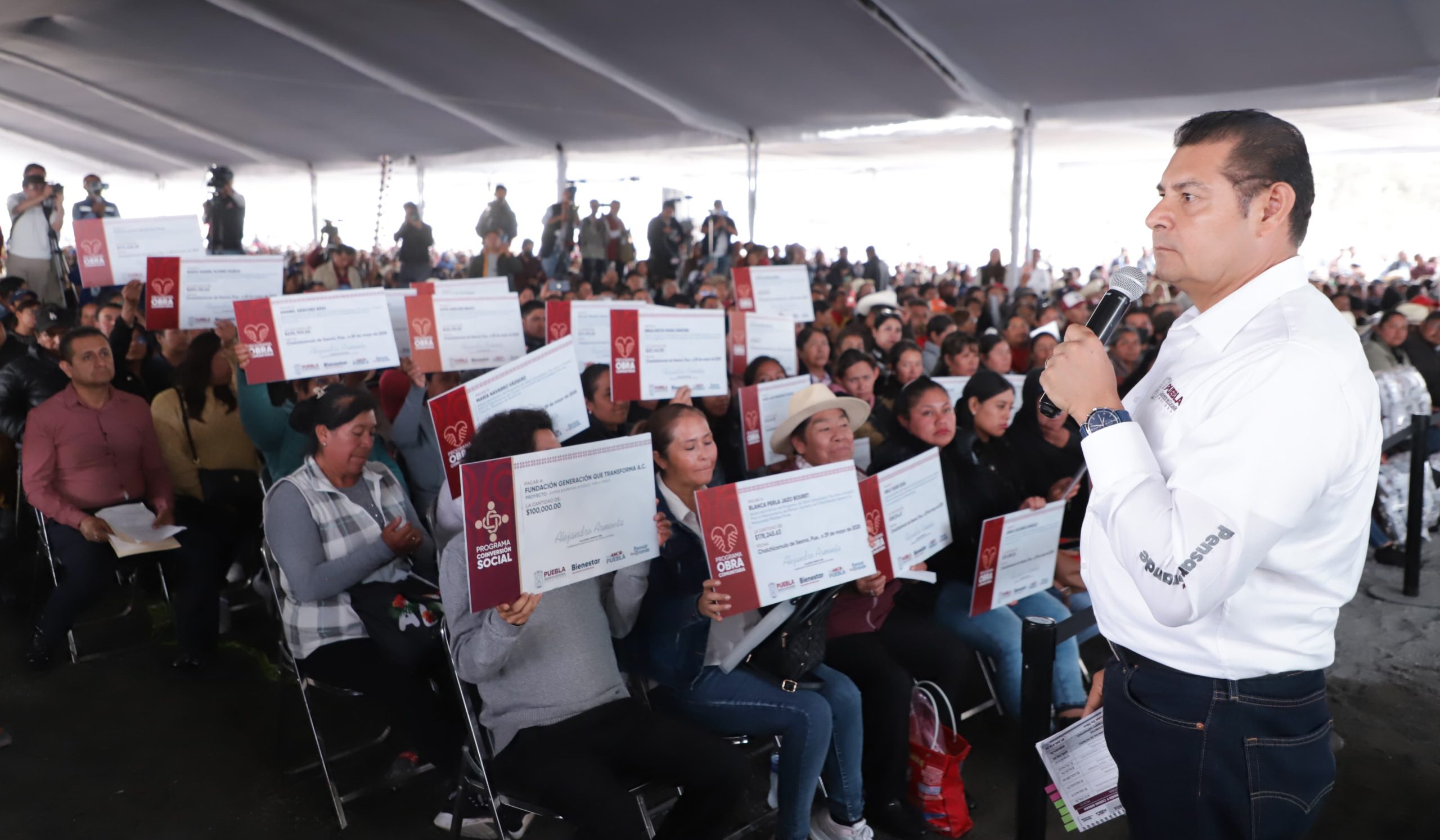 Gobierno de Puebla entrega 9.2 mdp en apoyos para obra comunitaria