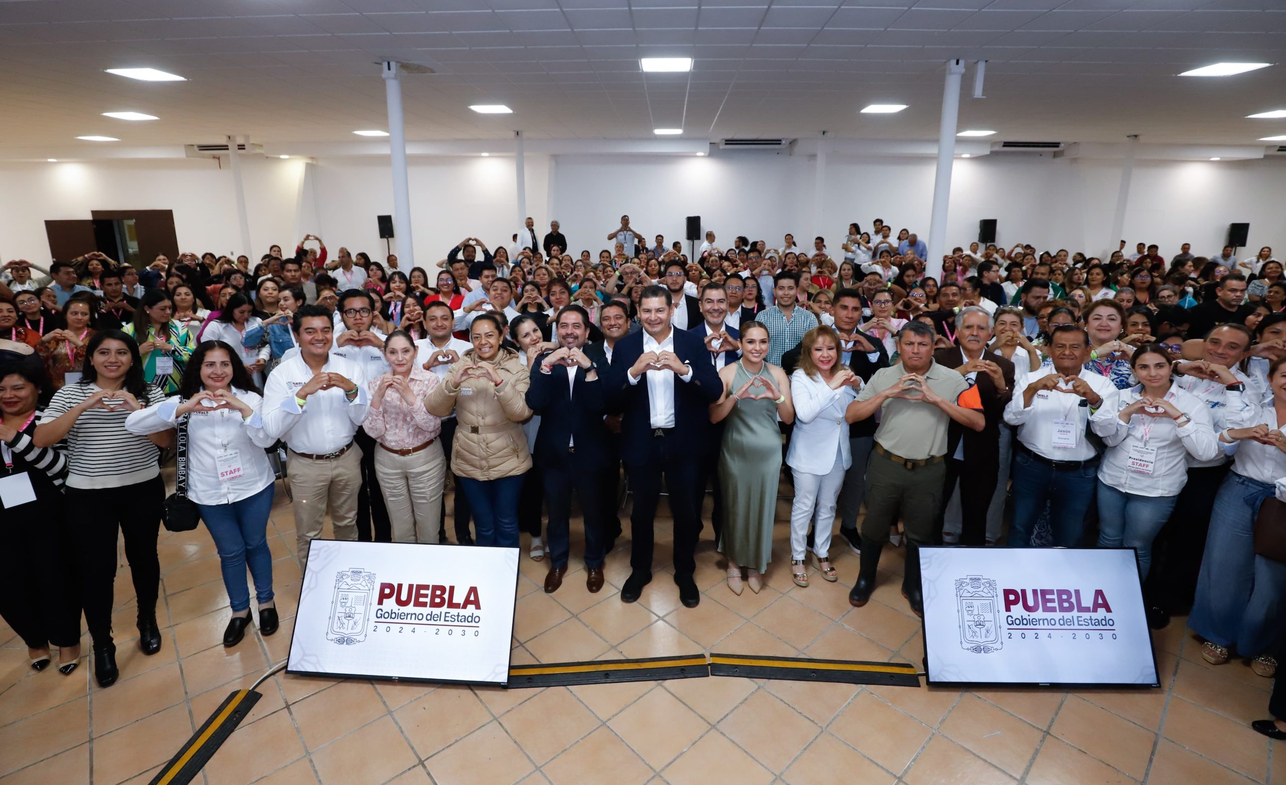 El DIF es el corazón del gobierno: Alejandro Armenta